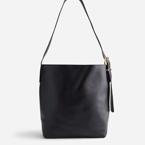 Madewell Essential Medium Bucket Tote